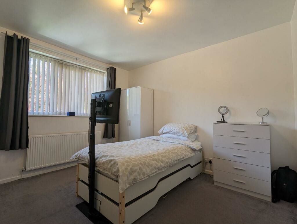 2 Picton Close, Salford, Lancashire, M3 6BE