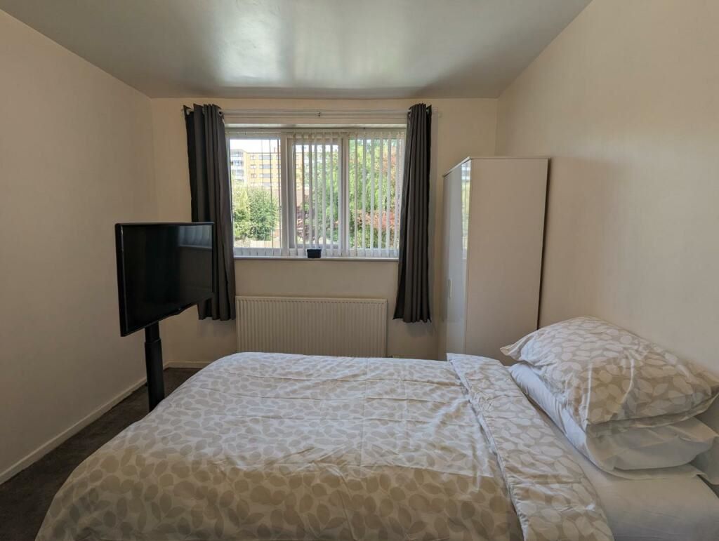 2 Picton Close, Salford, Lancashire, M3 6BE