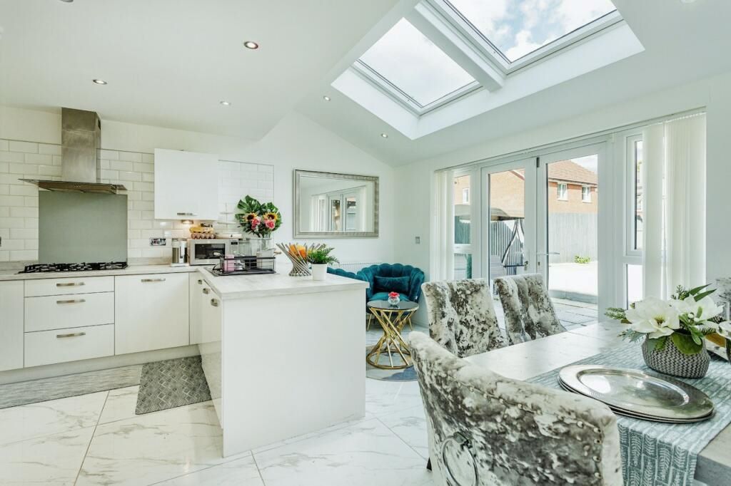 60 Mill Fold Gardens Chadderton, Oldham, Lancashire, OL9 9FY