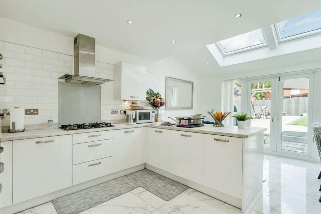 60 Mill Fold Gardens Chadderton, Oldham, Lancashire, OL9 9FY