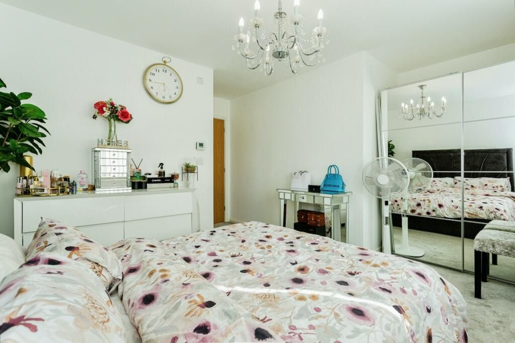 60 Mill Fold Gardens Chadderton, Oldham, Lancashire, OL9 9FY