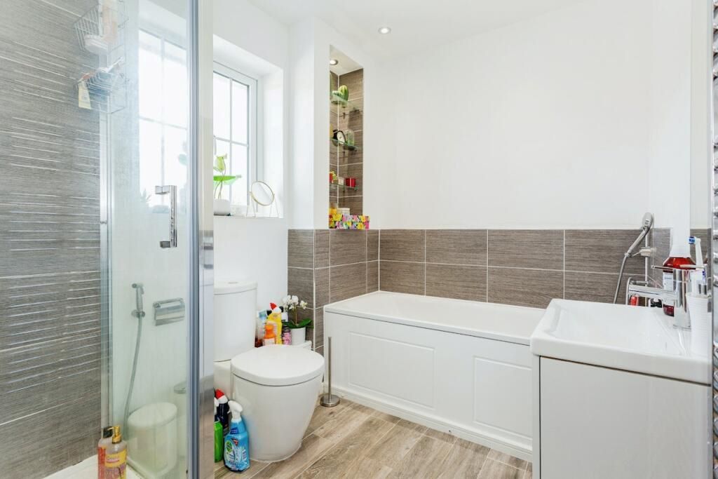 60 Mill Fold Gardens Chadderton, Oldham, Lancashire, OL9 9FY