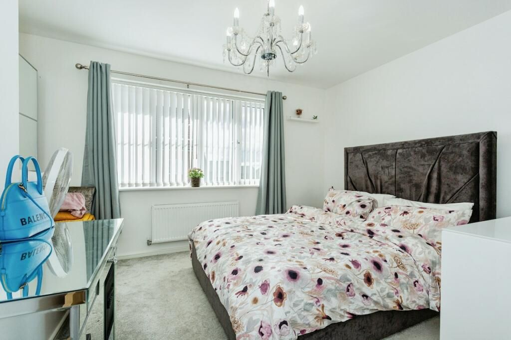 60 Mill Fold Gardens Chadderton, Oldham, Lancashire, OL9 9FY