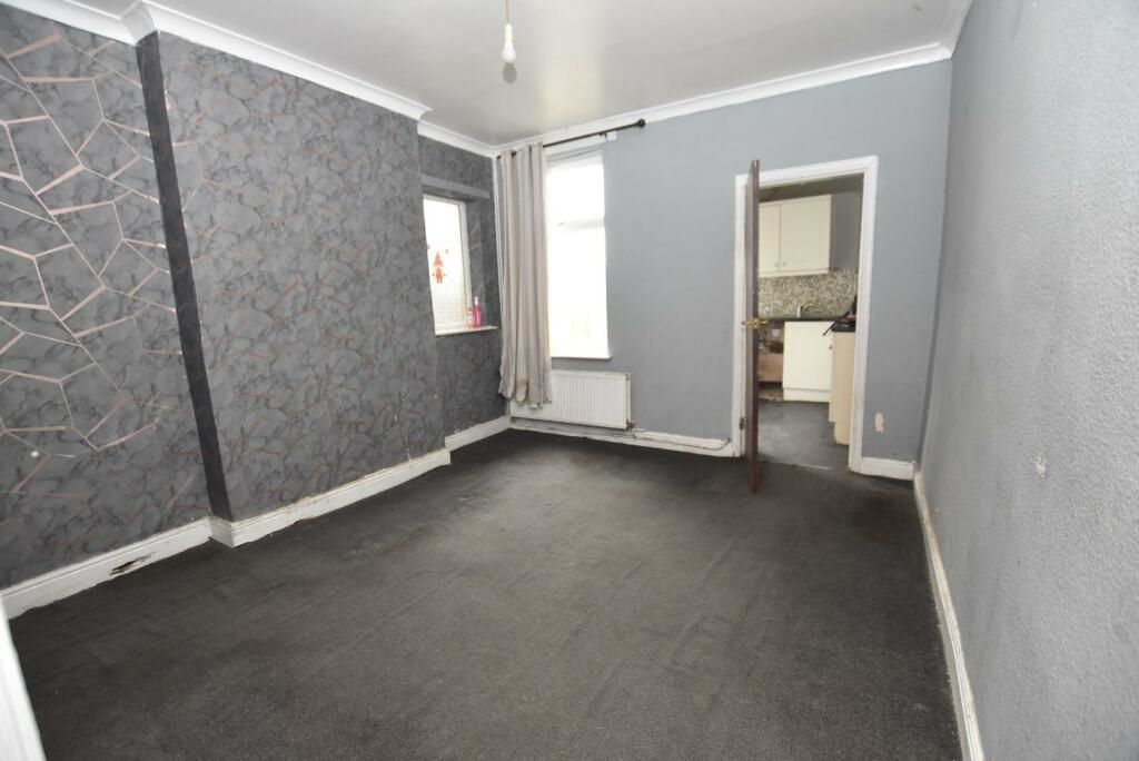 317 Derby Road, Chesterfield, Derbyshire, S40 2EU