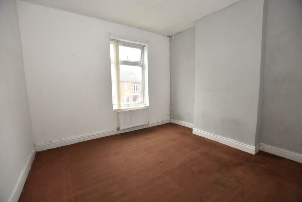 317 Derby Road, Chesterfield, Derbyshire, S40 2EU