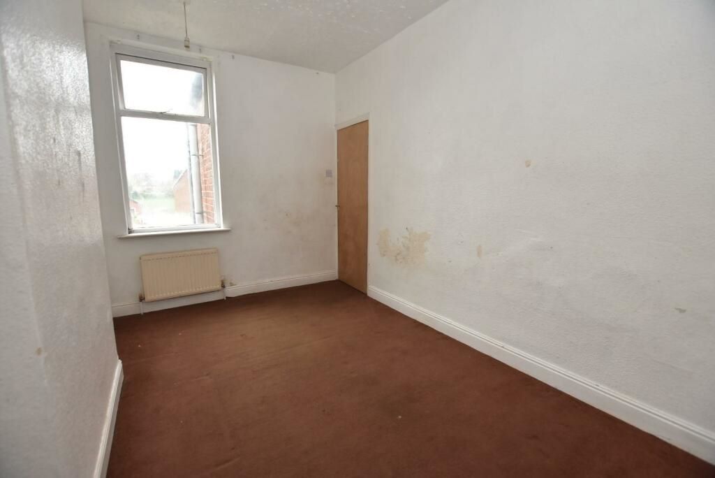 317 Derby Road, Chesterfield, Derbyshire, S40 2EU