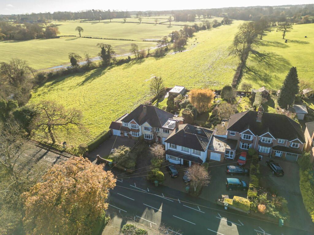 39 Norton Lane Wythall, Birmingham, West Midlands, B47 6HA