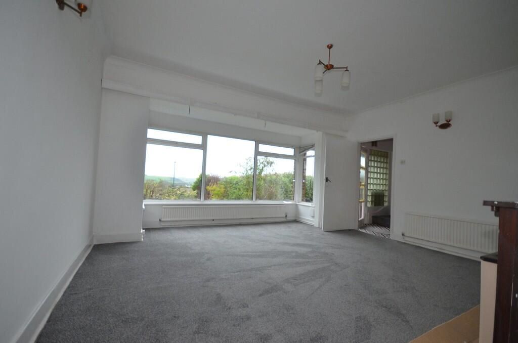 12 Maeshendre Waunfawr, Aberystwyth, Dyfed, SY23 3PR