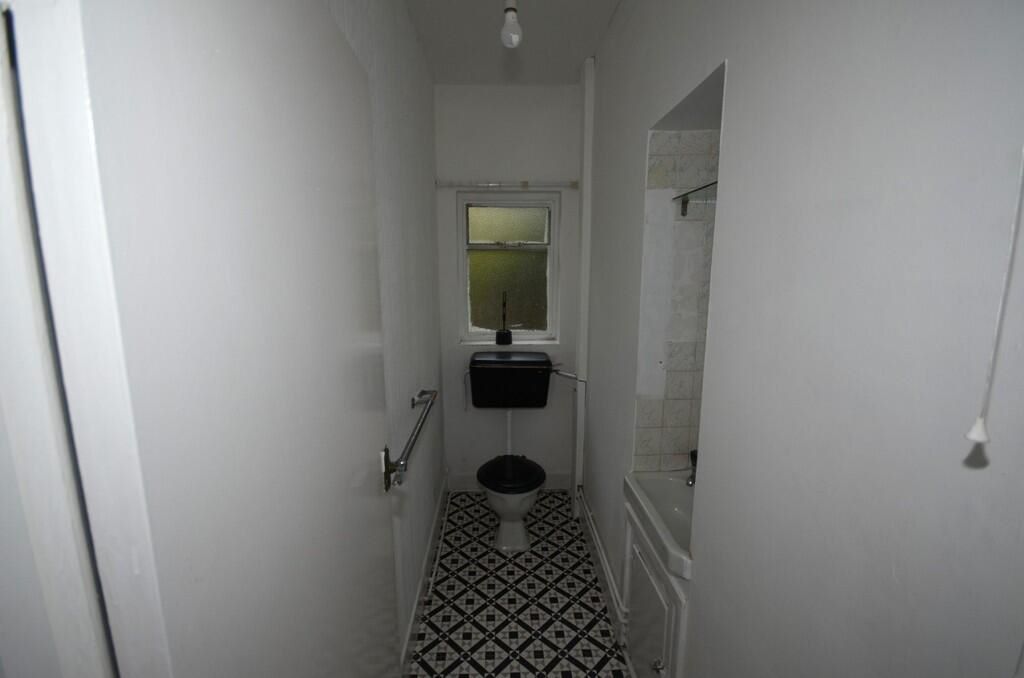 12 Maeshendre Waunfawr, Aberystwyth, Dyfed, SY23 3PR