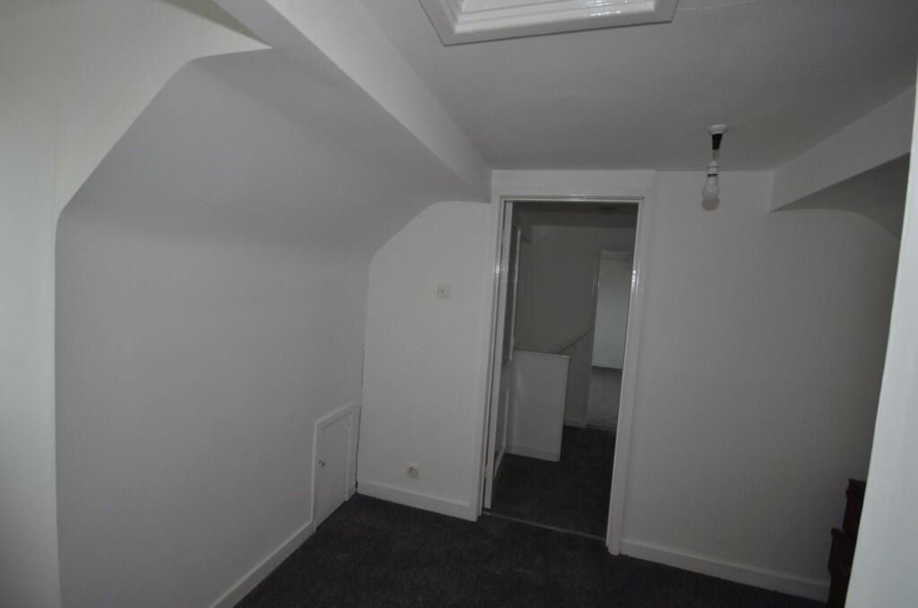 12 Maeshendre Waunfawr, Aberystwyth, Dyfed, SY23 3PR