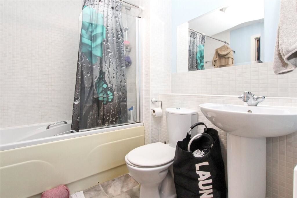 Flat 57 Hill House, Defence Close, London, SE28 0NQ