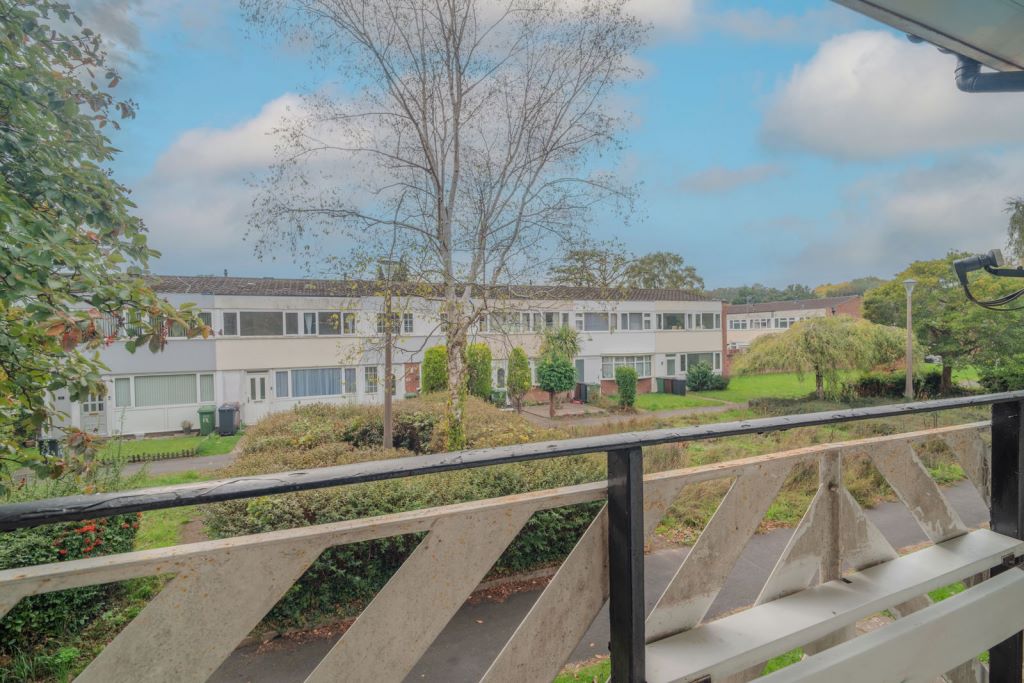 25 Gosford Walk, Solihull, West Midlands, B92 8TA