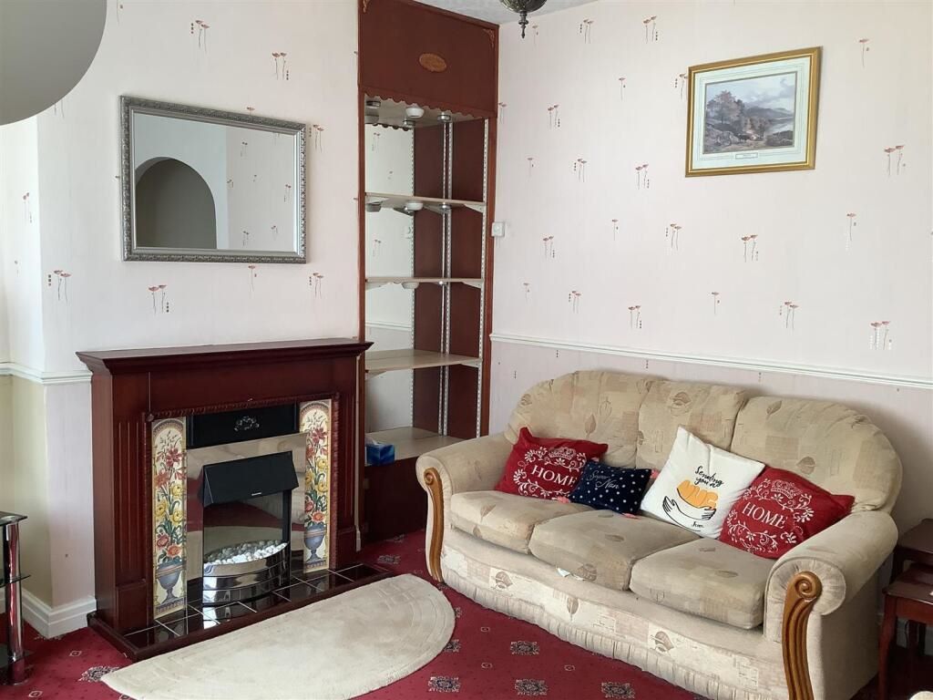 10 Carrington Avenue, Hornsea, North Humberside, HU18 1JQ