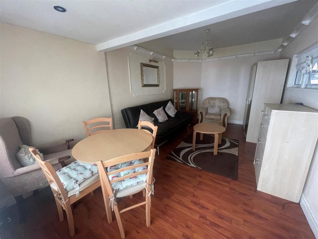 10 Carrington Avenue, Hornsea, North Humberside, HU18 1JQ