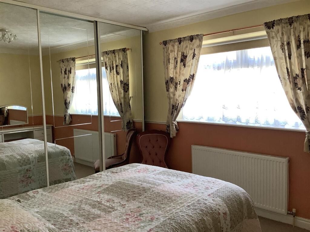 10 Carrington Avenue, Hornsea, North Humberside, HU18 1JQ