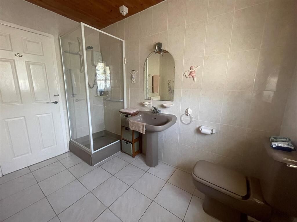 10 Carrington Avenue, Hornsea, North Humberside, HU18 1JQ