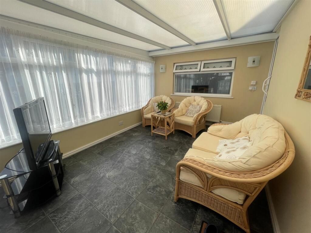 10 Carrington Avenue, Hornsea, North Humberside, HU18 1JQ