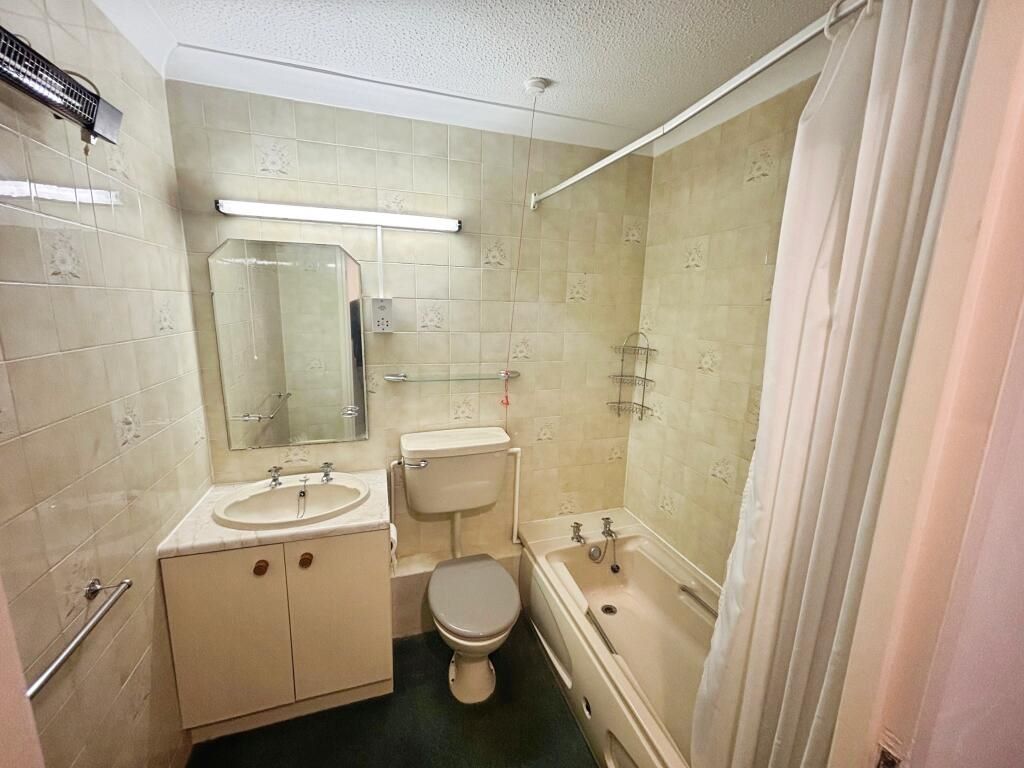 Flat 47 Homeminster House, Station Road, Warminster, Wiltshire, BA12 9BP