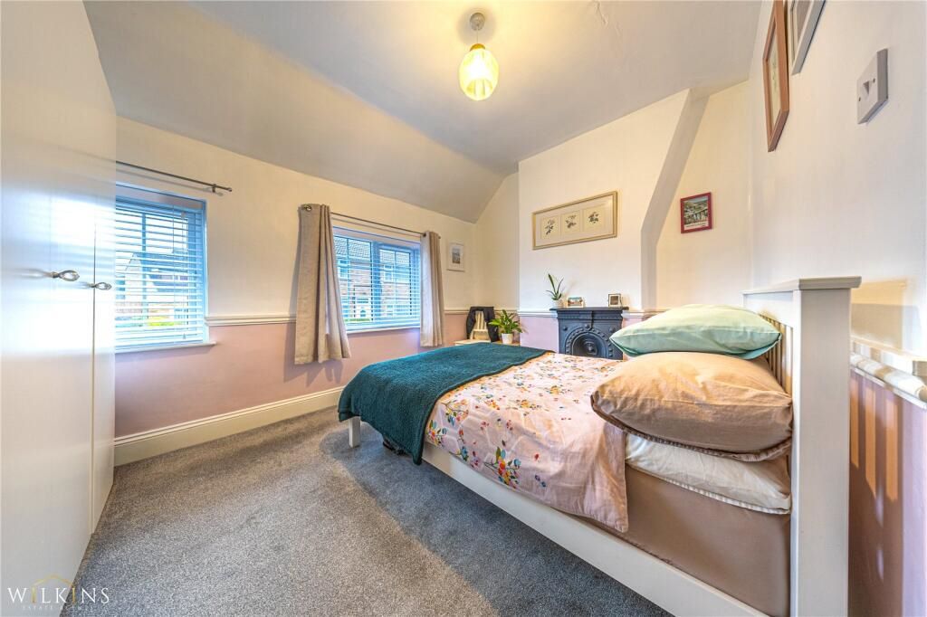 67 Chancery Lane, Nuneaton, Warwickshire, CV10 0PD