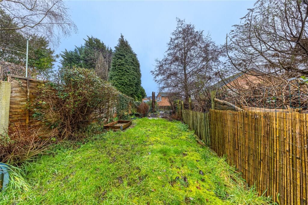 67 Chancery Lane, Nuneaton, Warwickshire, CV10 0PD