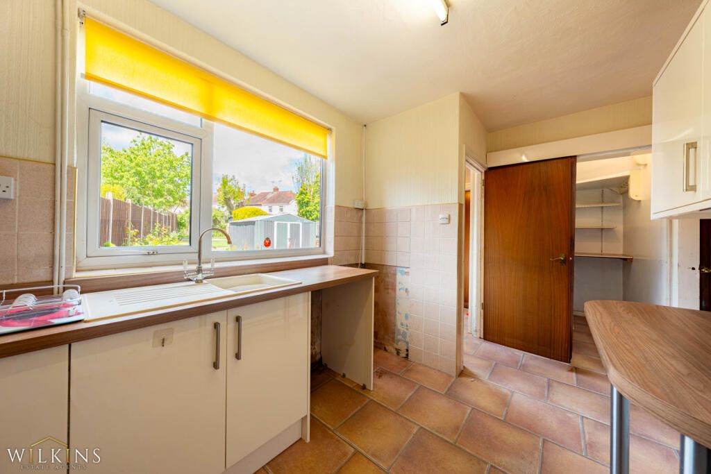6 Meldrum Road, Nuneaton, Warwickshire, CV10 8HS