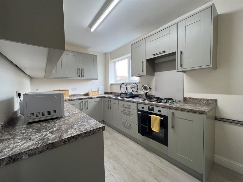 68 Clipstone Road West Forest Town, MANSFIELD, Nottinghamshire, NG19 0BU