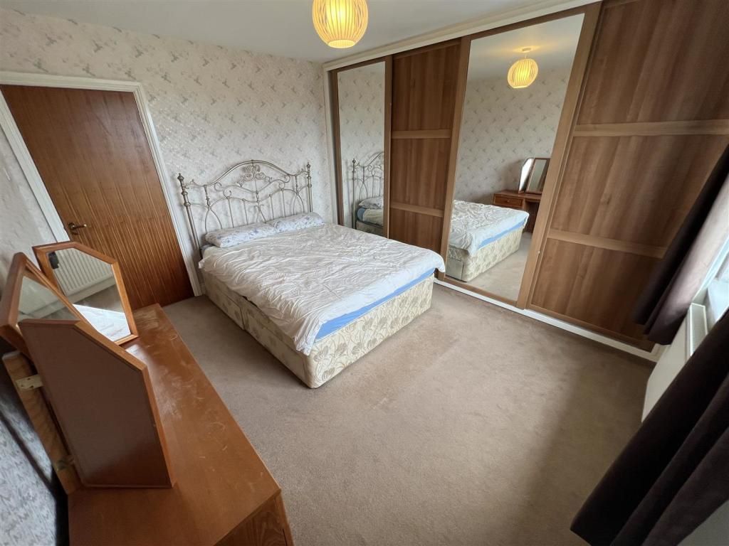 68 Clipstone Road West Forest Town, MANSFIELD, Nottinghamshire, NG19 0BU