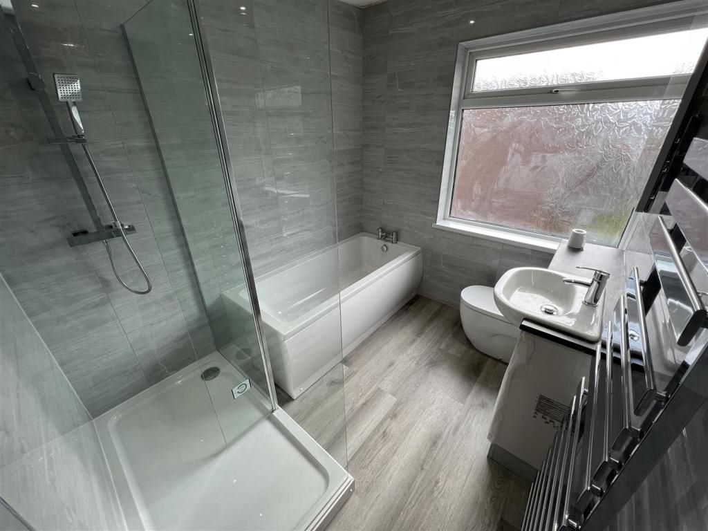 68 Clipstone Road West Forest Town, MANSFIELD, Nottinghamshire, NG19 0BU