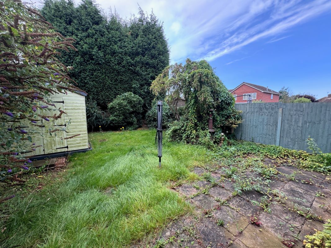 65 Avill Hockley, Tamworth, Staffordshire, B77 5QF