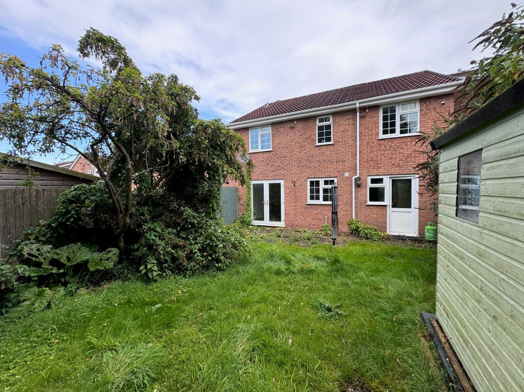 65 Avill Hockley, Tamworth, Staffordshire, B77 5QF