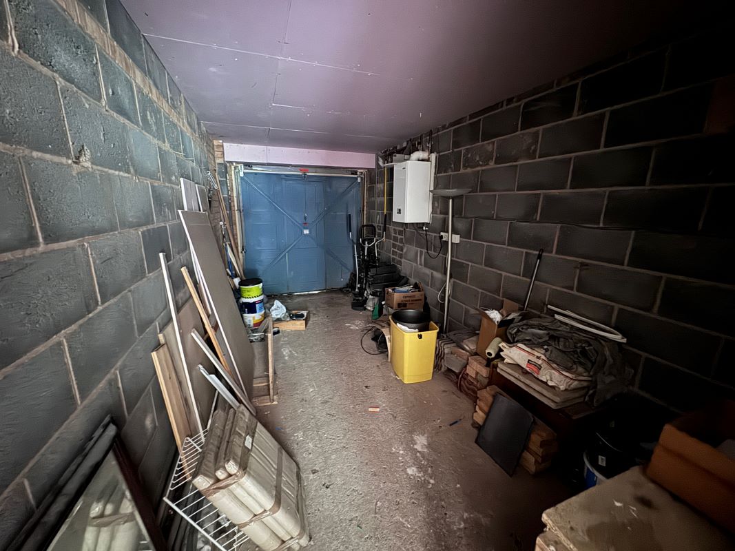 65 Avill Hockley, Tamworth, Staffordshire, B77 5QF