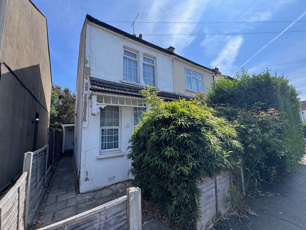 83 Richmond Avenue Shoeburyness, Southend-On-Sea, Essex, SS3 9LE