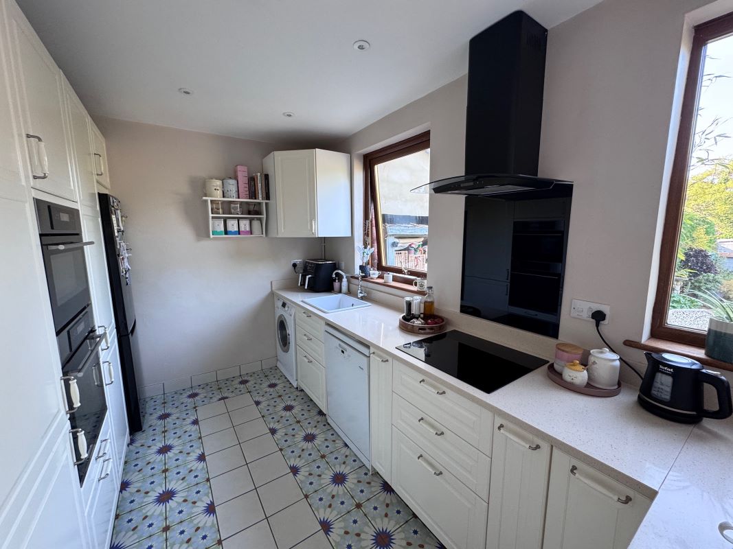 115 Tuffley Avenue, Gloucester, Gloucestershire, GL1 5NP