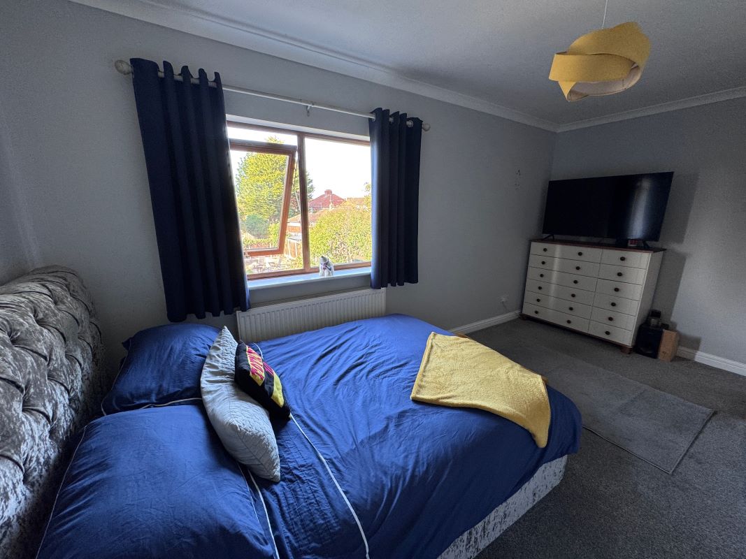 115 Tuffley Avenue, Gloucester, Gloucestershire, GL1 5NP