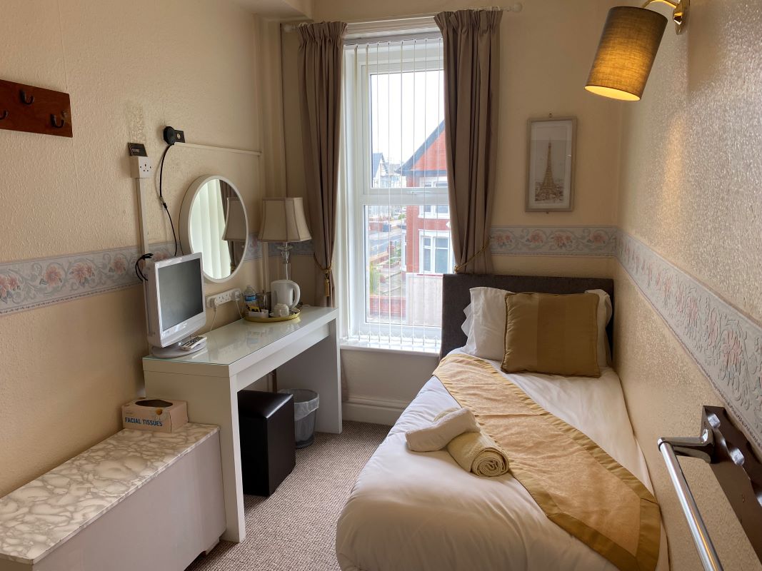 48 King Edward Avenue, Blackpool, Lancashire, FY2 9TA