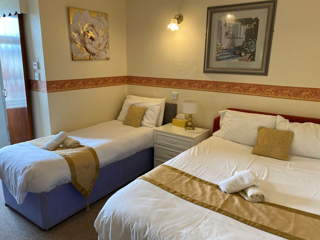 48 King Edward Avenue, Blackpool, Lancashire, FY2 9TA