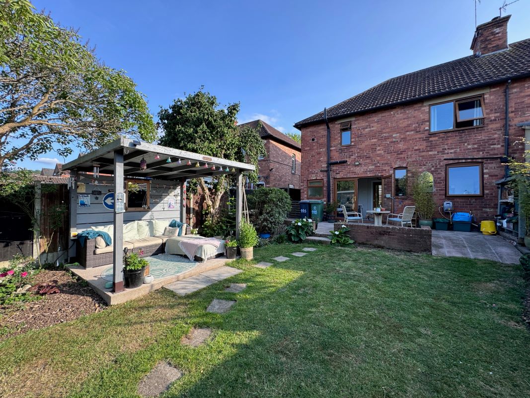 115 Tuffley Avenue, Gloucester, Gloucestershire, GL1 5NP