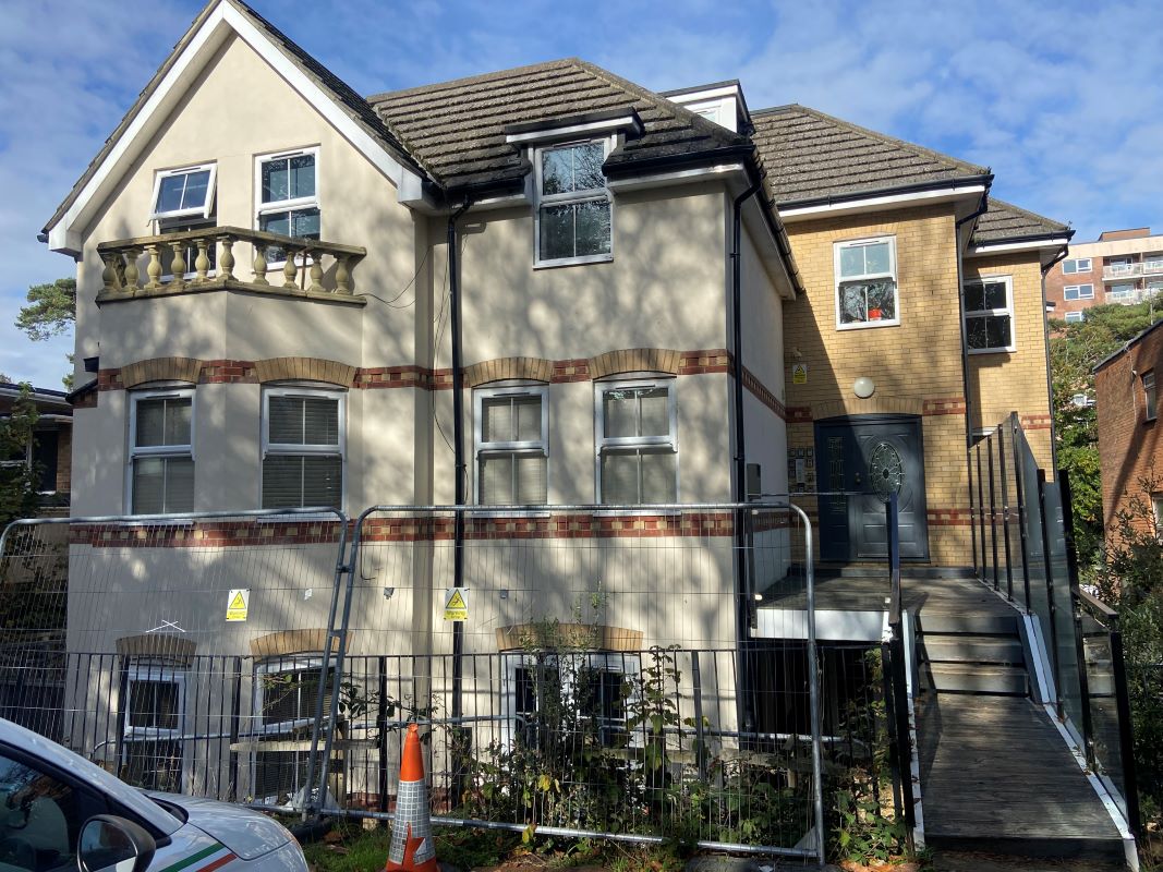 Lot 17 - Flat 8, 28A Manor Road