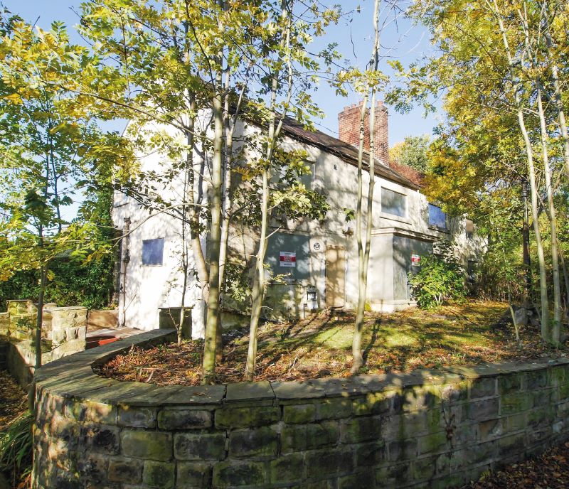 India Cottage, Bank Avenue, Morley, Leeds, West Yorkshire, LS27 9JD
