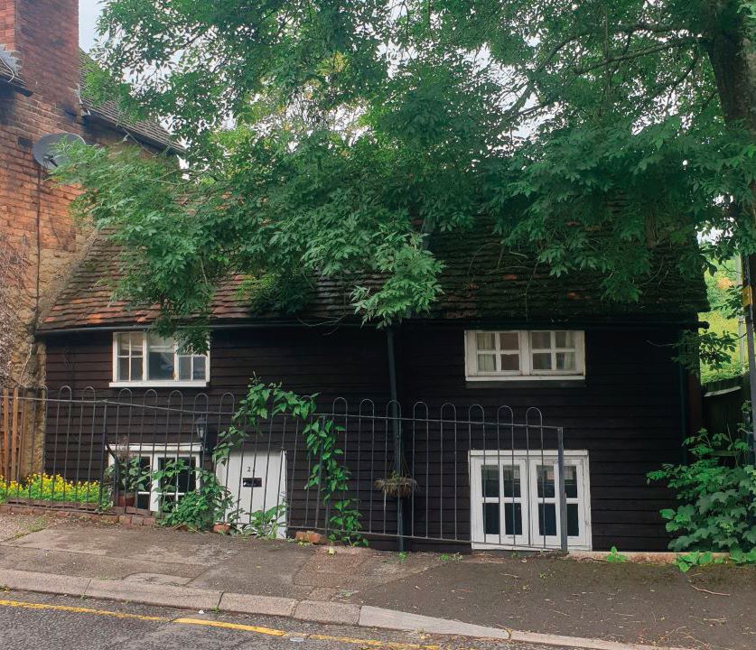 Low Cottage, 2A High Street, Oxted, Surrey, RH8 9LP