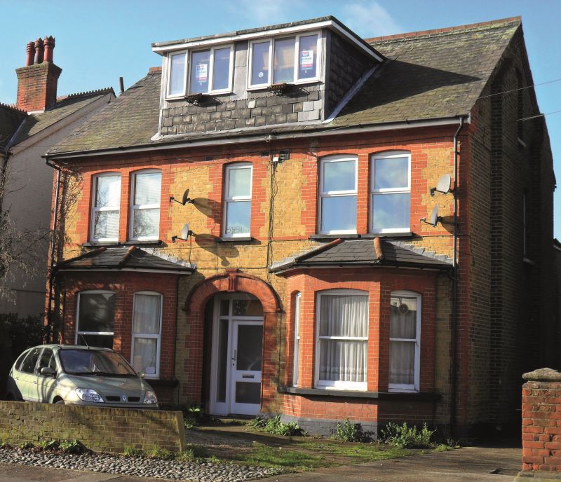 Flat 7, 100 Darnley Road, Gravesend, Kent, DA11 0SN Harman Healy Auctioneers