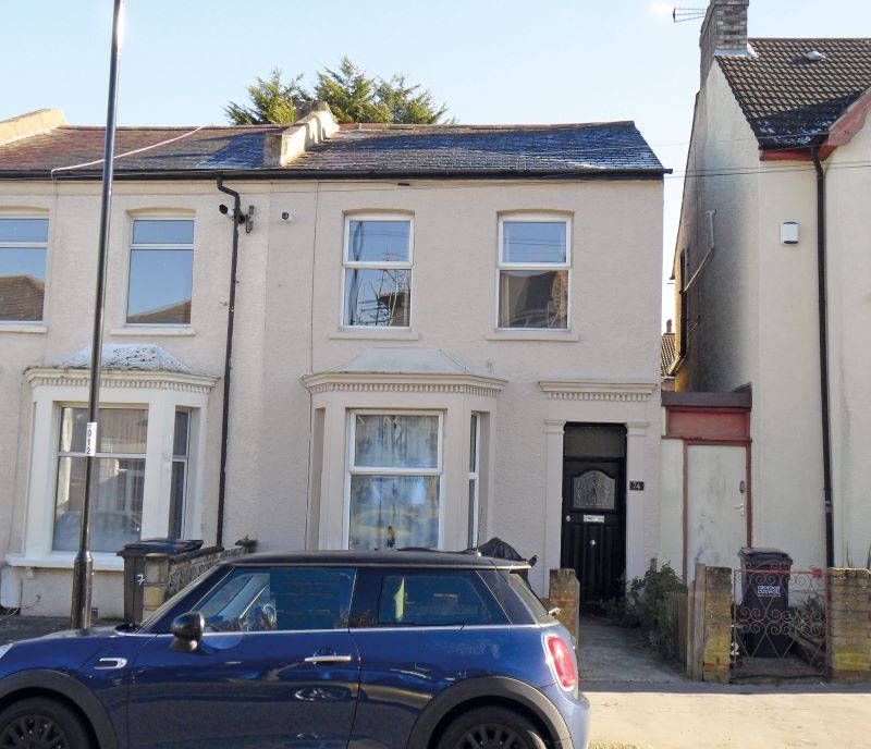 First Floor Flat, 74 Cobden Road, South Norwood, London, SE25 5NX