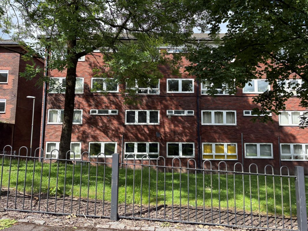 Flat 225 Bradley House, Eldon Street Estate, Oldham, Lancashire, OL8 1UP