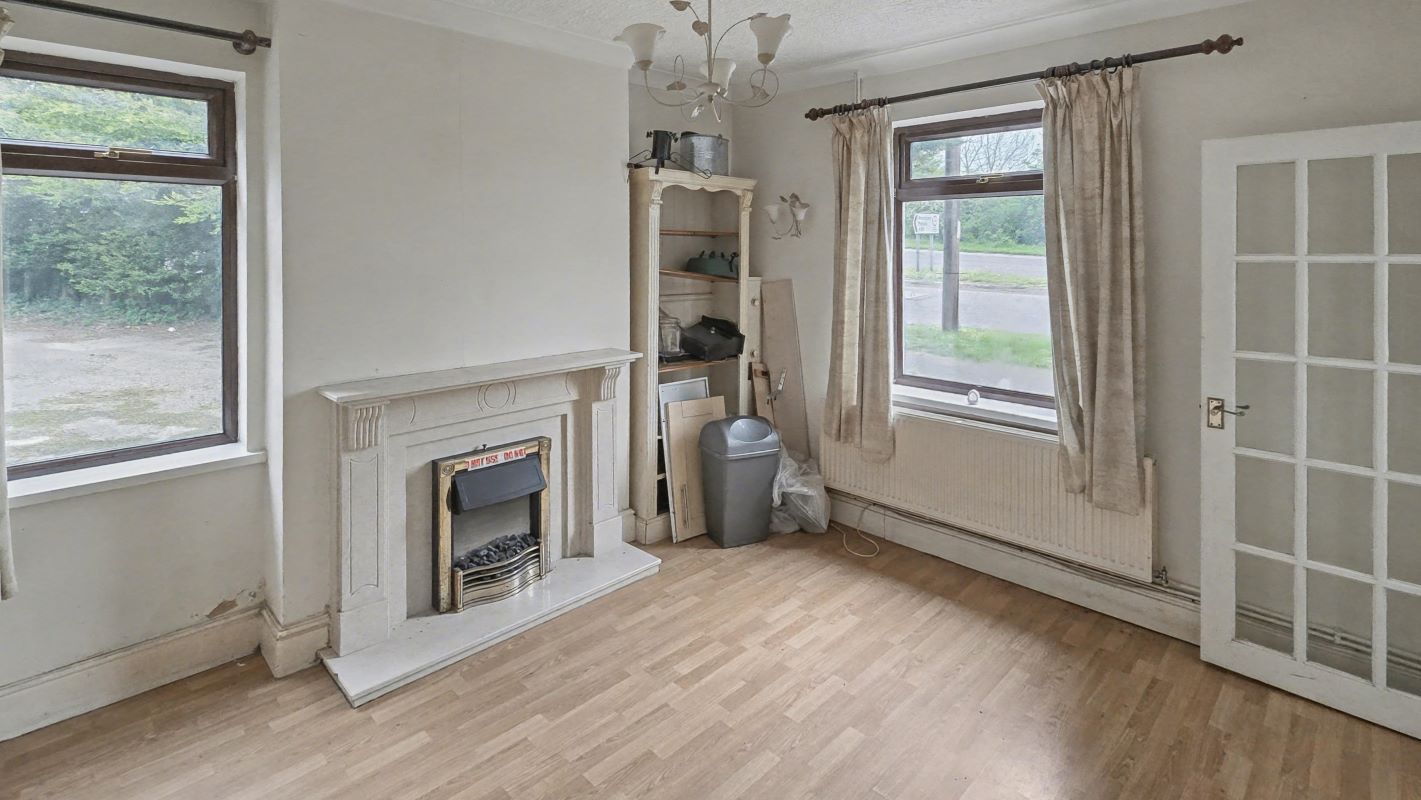 1 Chesterfield Road, Oakerthorpe, Alfreton, Derbyshire, DE55 7LN