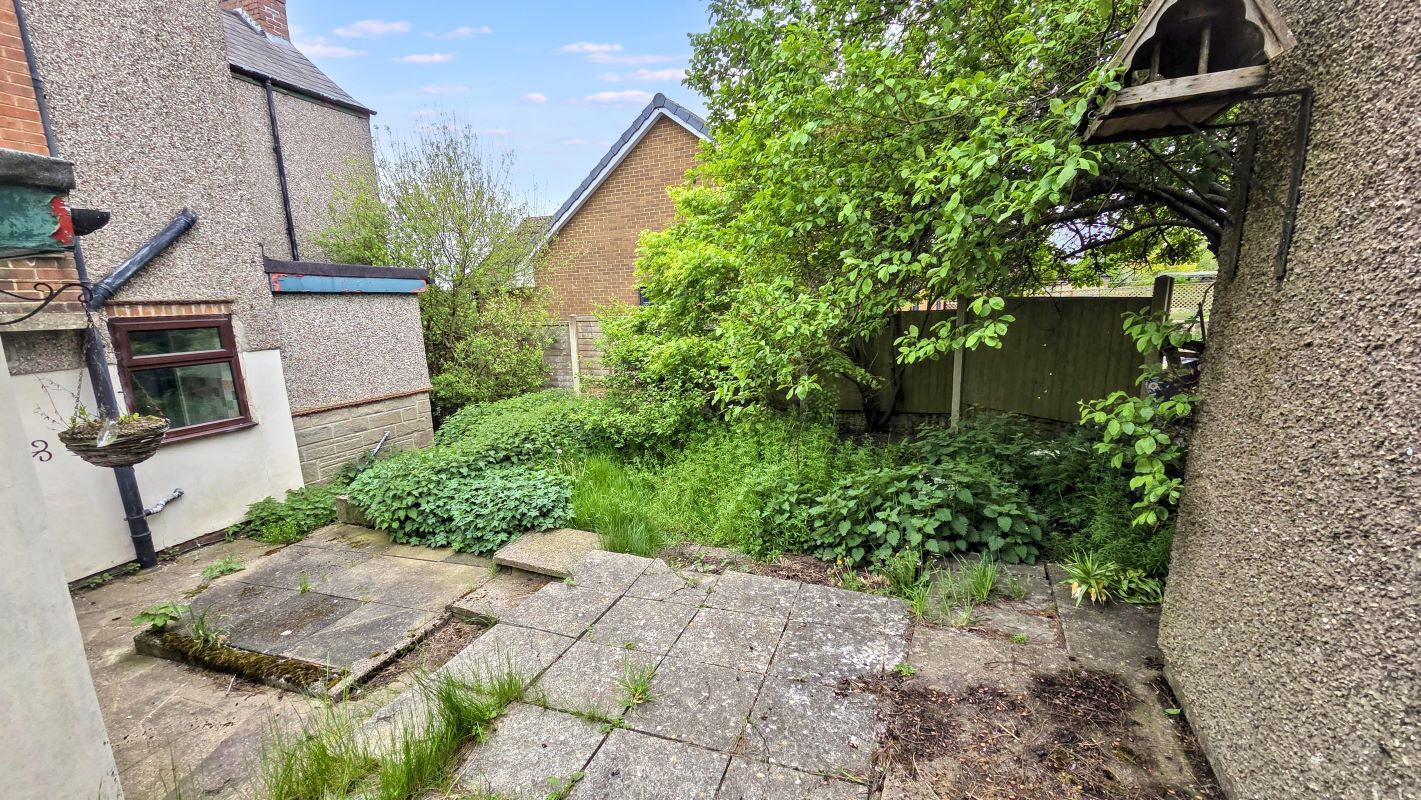 1 Chesterfield Road, Oakerthorpe, Alfreton, Derbyshire, DE55 7LN