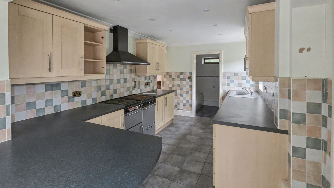 1 Chesterfield Road, Oakerthorpe, Alfreton, Derbyshire, DE55 7LN