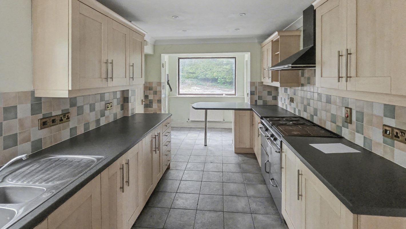 1 Chesterfield Road, Oakerthorpe, Alfreton, Derbyshire, DE55 7LN