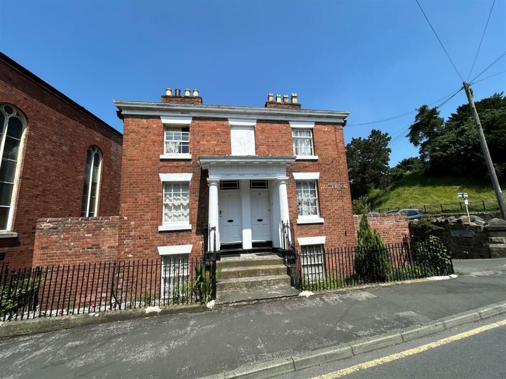 Chapel Street, Oswestry, Shropshire, SY11 1LF Town & Country Property