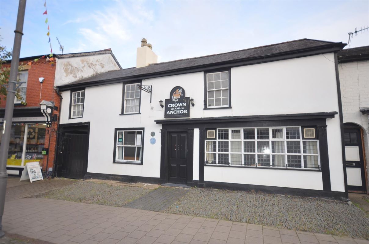 Crown and Anchor, 41 Long Bridge Street