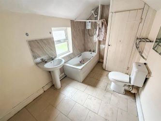 Lyndhurst, New Road, Newtown, Powys, SY16 1AS